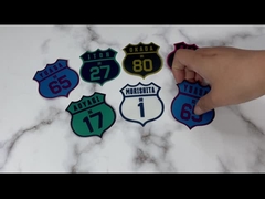 Ομοιόμορφος σίδηρος σχεδίου μπαλωμάτων ενδυμάτων μπαλωμάτων συνήθειας στα μπαλώματα κεντητικής