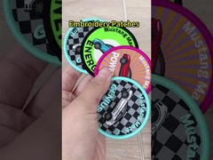 Κεντημένος σίδηρος συνόρων κεντητικής μπαλωμάτων επιστολών δειγμάτων συνήθειας ύφος στην υποστήριξη των υφαμένων μπαλωμάτων