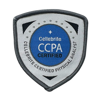 Ο καφετής σίδηρος συνόρων Merrow λογότυπων CCPA στα μπαλώματα κεντητικής στεγανοποιεί υφαμένο το συνήθεια μπάλωμα