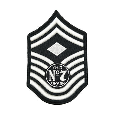 Τα τρισδιάστατα κεντημένα μπαλώματα μόδας ράβουν/σίδηρος στο ύφος για τα ενδύματα