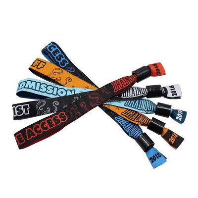 Εξατομικευμένο φεστιβάλ Wristbands, προσαρμοσμένη ζώνη καρπών πολυεστέρα με τη διευθετήσιμη πόρπη